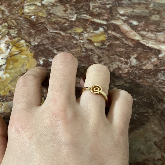 Set of 4 Gold-Colored Metal Rings with Punctuation Marks - Picture 7 of 9